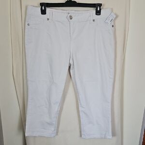 White Cropped Pants